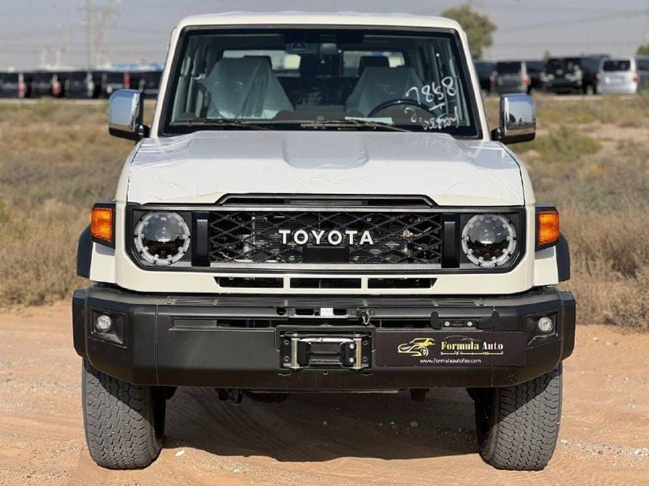 Toyota Land Cruiser 70 LC76 4.0L PTR A/T // 2025 // FULL OPTION WITH RADAR , LEATHER SEATS , DVD&BACK CAMERA // SPECIAL OFF