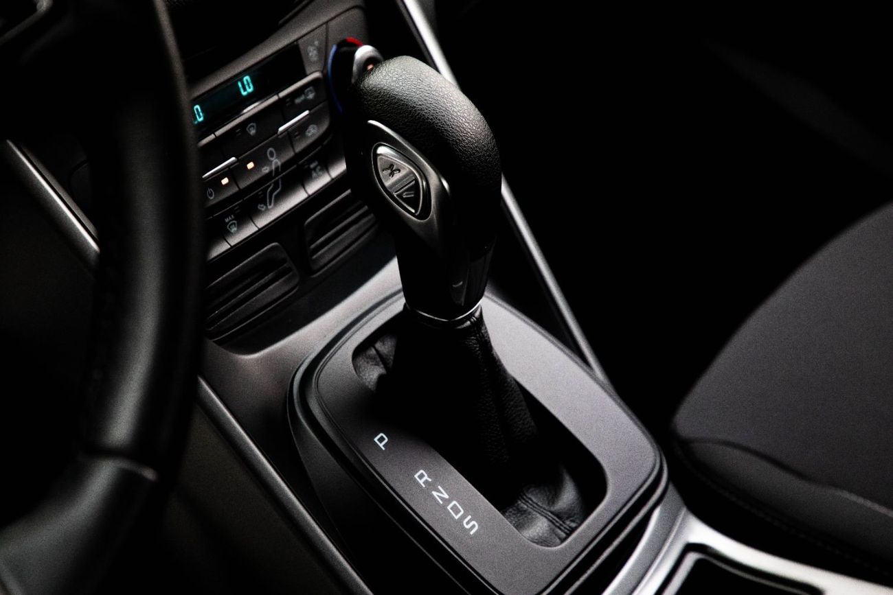 Ford Escape S | 979 P.M  | 0% Downpayment | Excellent Condition!