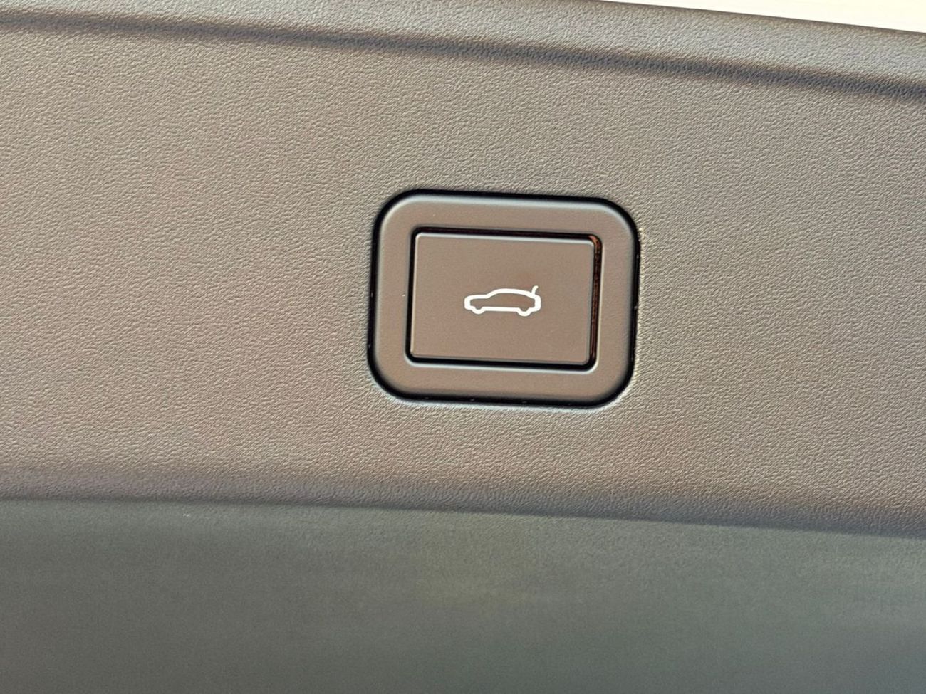 أفاتر 07 REEV Max Edition