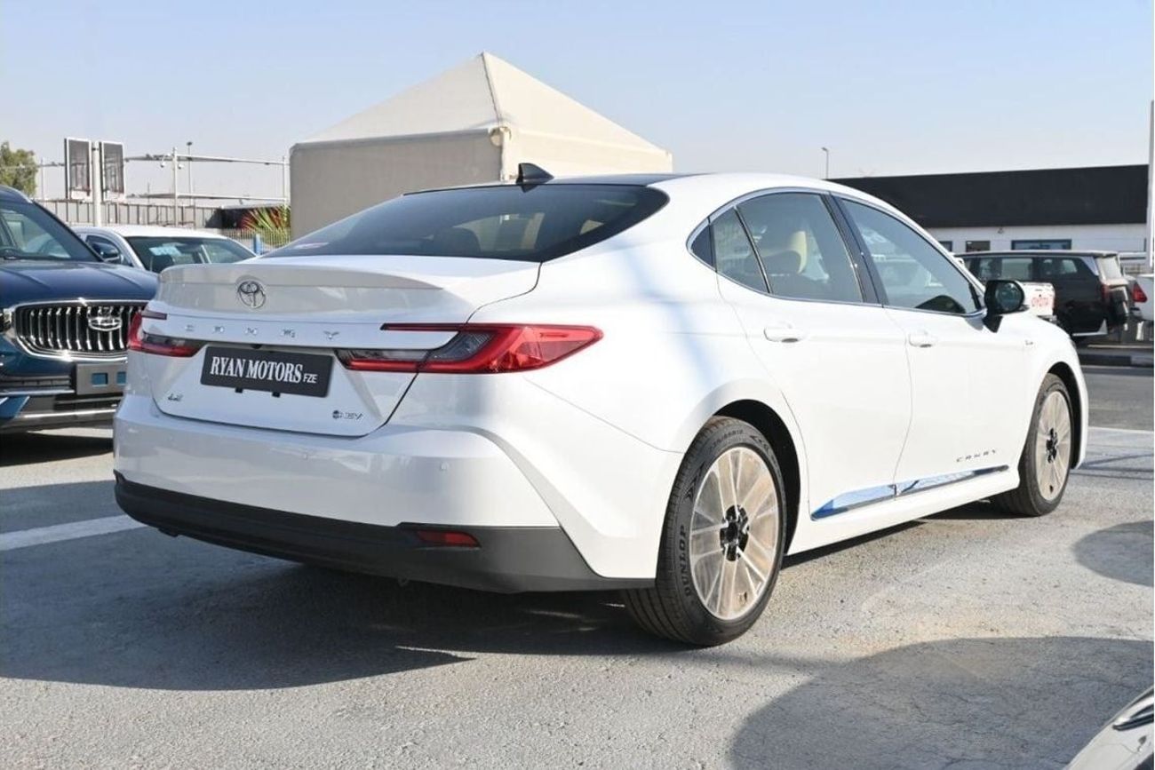 Toyota Camry Toyota Camry LE 2.5L Hybrid, Model 2025 Color White (Export Price)