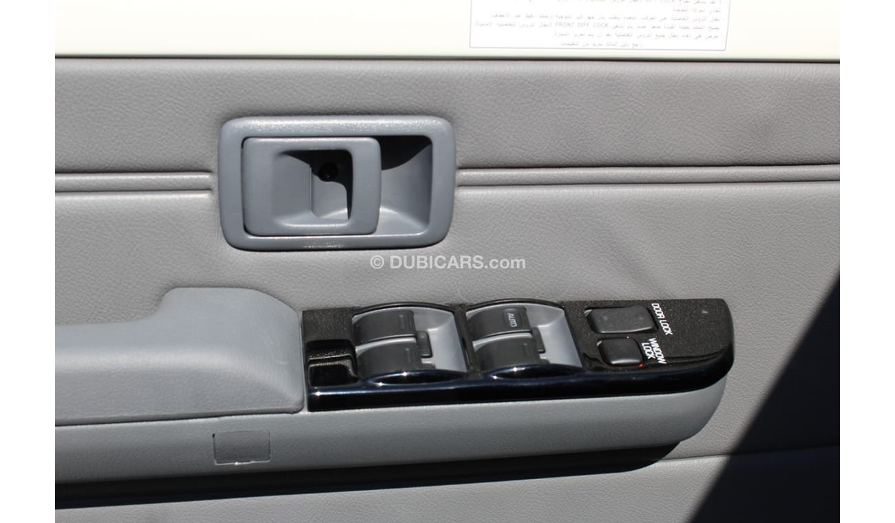 Toyota Land Cruiser Pick Up VDJ79 P/UP D/CAB 4.5L DSL - 23YM - FULL - WHT_GRY (FOR EXPORT)