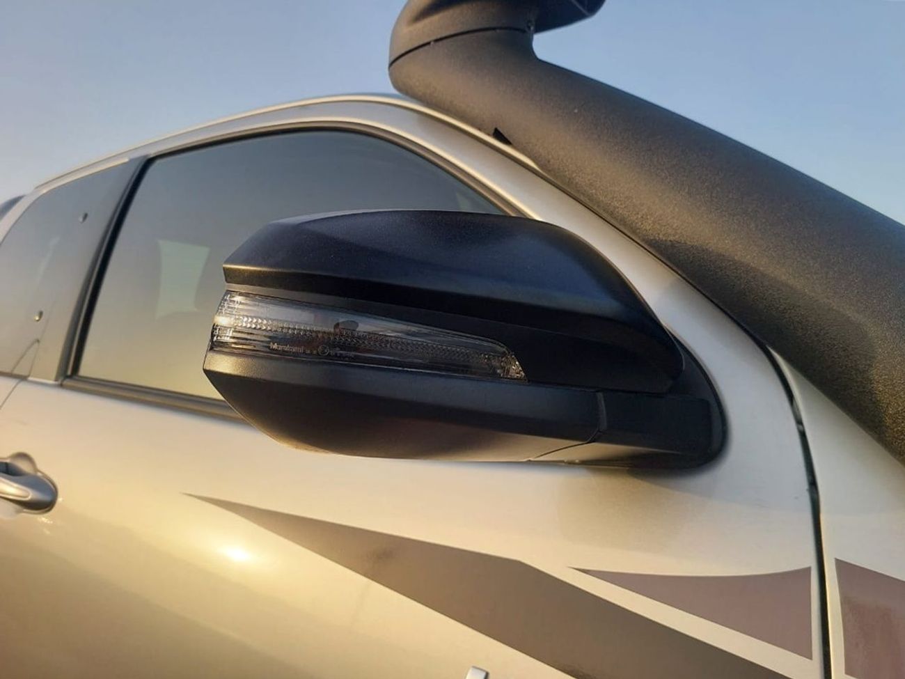 Toyota Hilux TOYOTA HILUX PICKUP RHD 2024 MODEL 2.8 L DIESEL AUTOMATIC(PM82106)