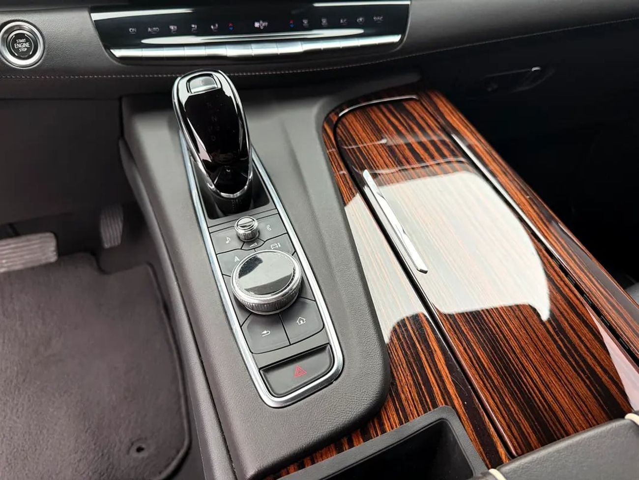 كاديلاك إسكالاد LUXURY GCC Specs - Excellent Condition