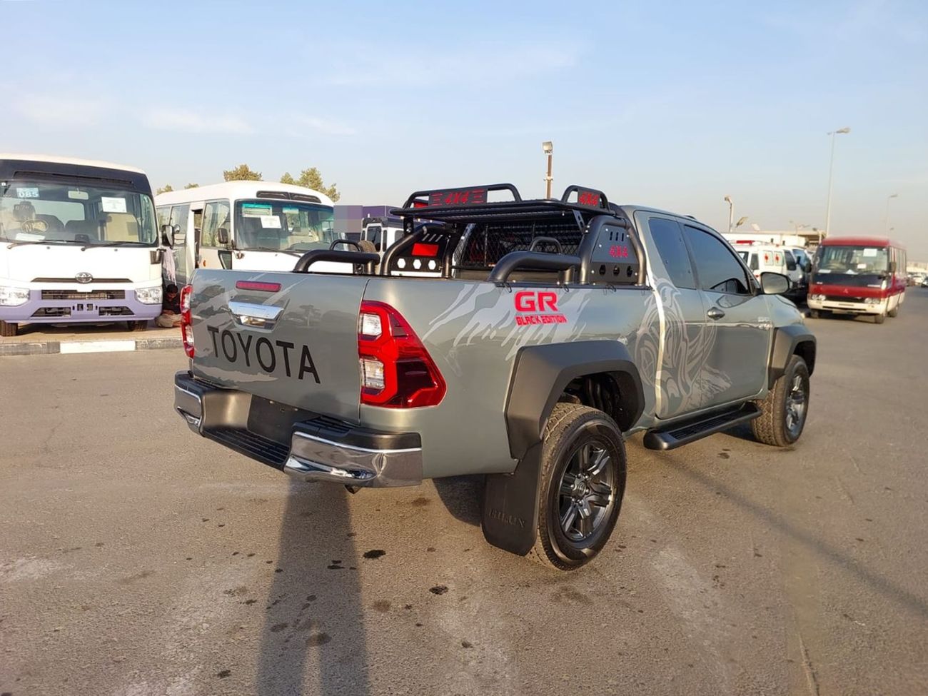 تويوتا هيلوكس TOYOTA HILUX PICKUP RHD 2022 MODEL 2.8 L DIESEL AUTOMATIC(PM77151)