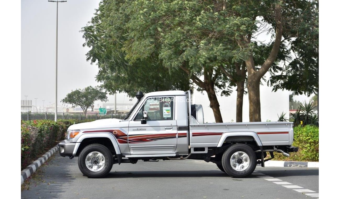 Toyota Land Cruiser Pick Up 79 PICKUP LX LIMITED V8 4.5L TURBO DIESEL 4WD MANUAL TRANSMISSION