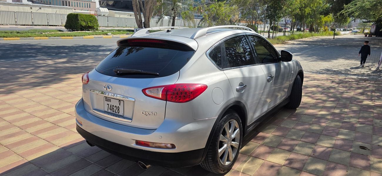 Infiniti QX50