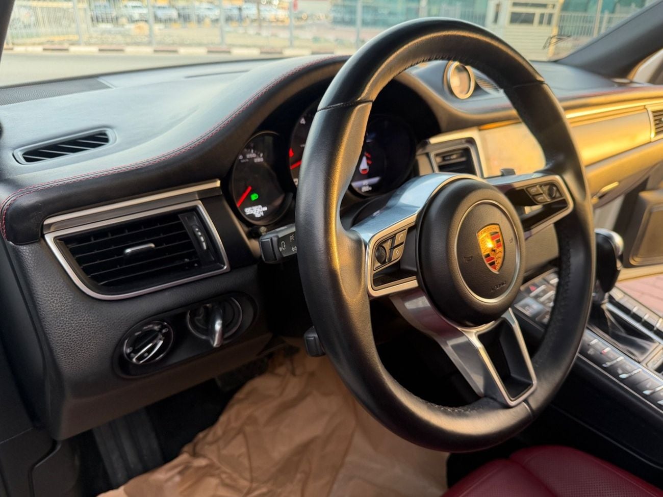 Porsche Macan T 2.0L (260 HP)