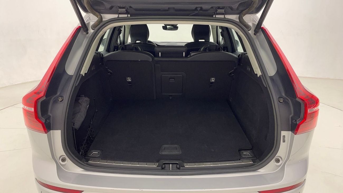 فولفو XC 60 2L 2023 | 0 DP | 1561/Month | 30 Day Return | Service History