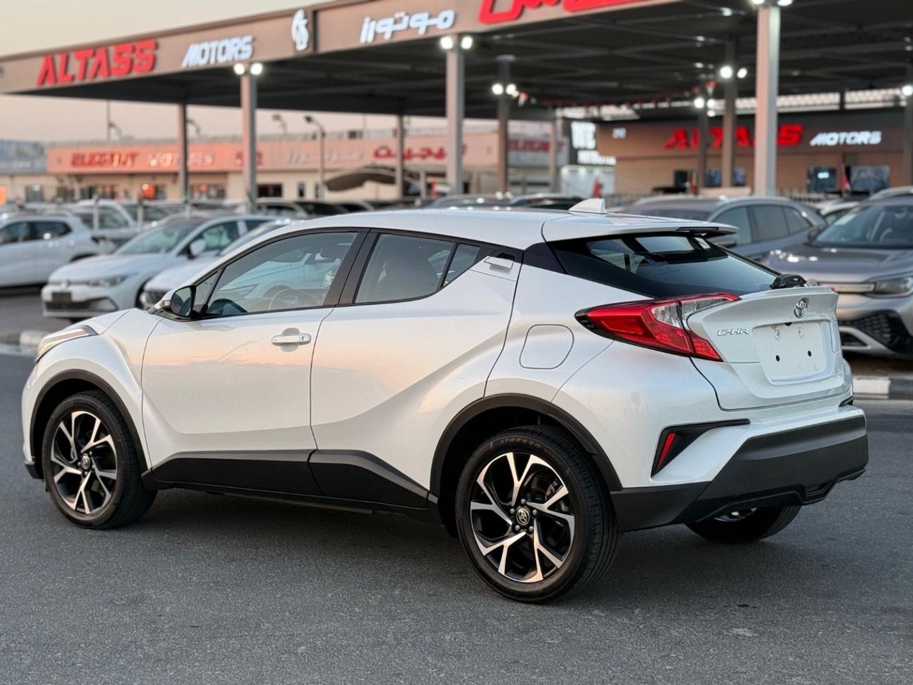 Toyota CHR TOYOTA C-HR XLE