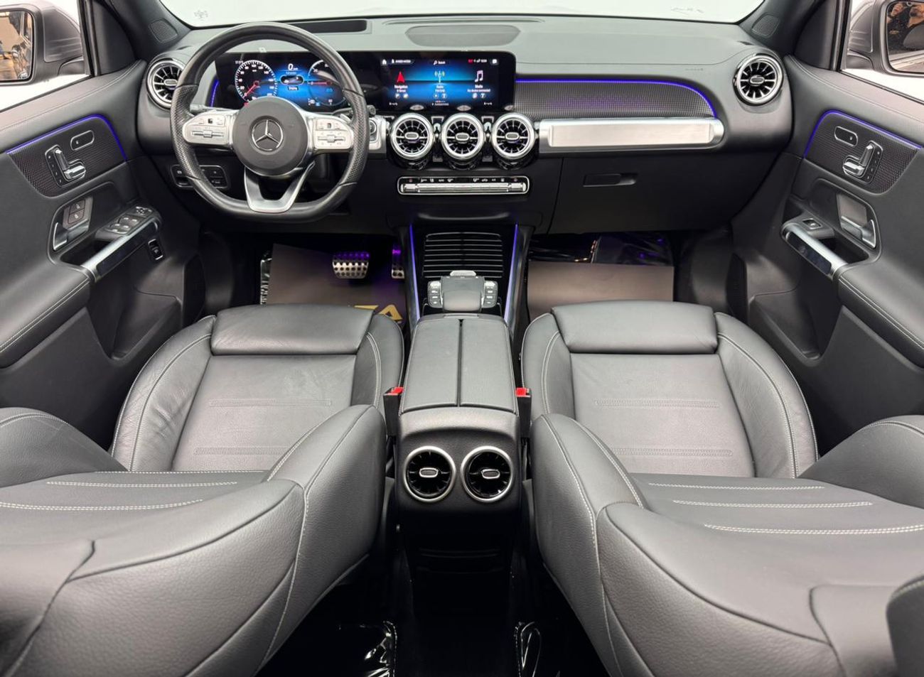 مرسيدس بنز EQB 350 2023 Mercedes-Benz EQB 350 4Matic, 2028 Mercedes Warranty, 2028 Mercedes Service Contract, GCC