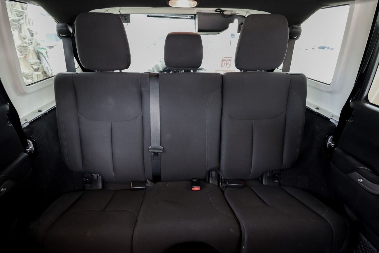 جيب رانجلر Jeep Wrangler Unlimited Sport  2018 GCC under Warranty with Flexible Down-Payment/ Flood Free.