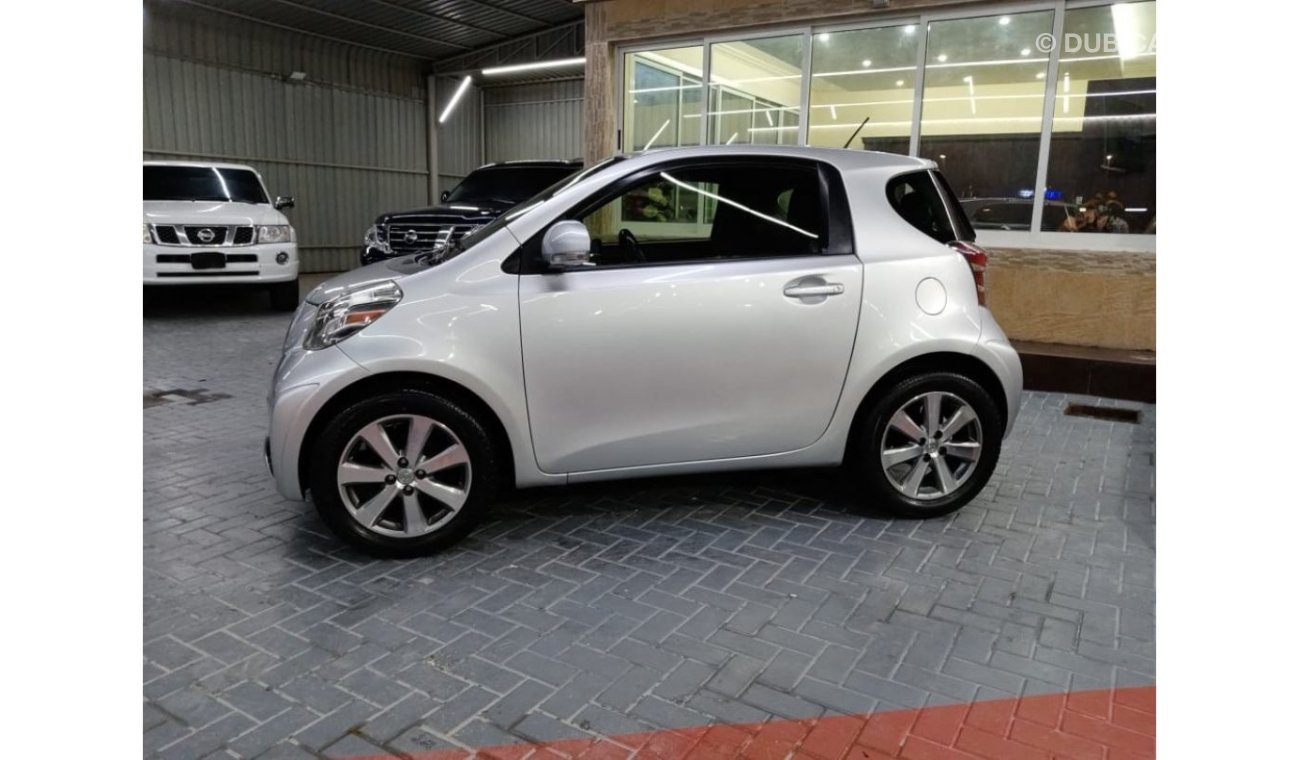 Toyota IQ TOYOTA IQ