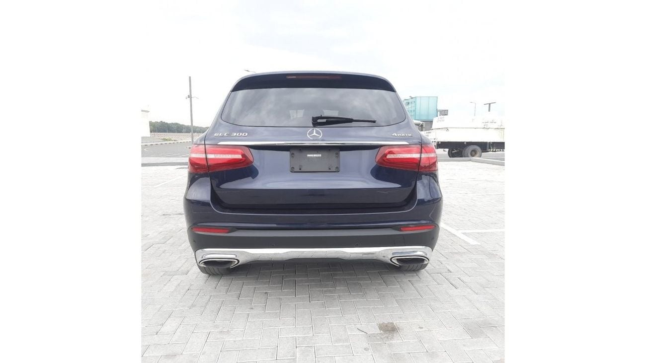مرسيدس بنز GLC 300 AMG