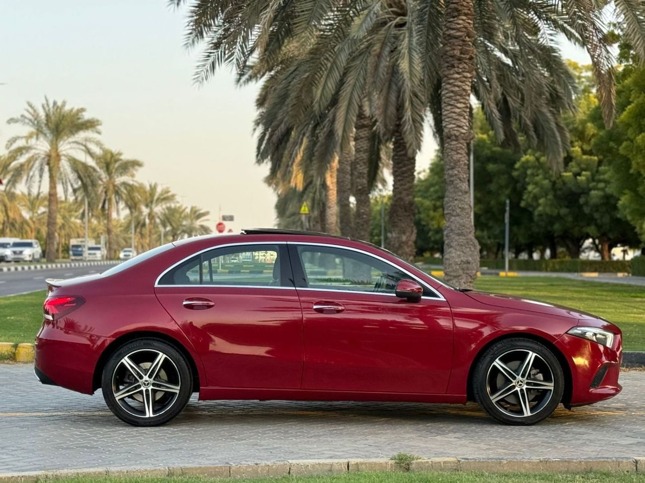 مرسيدس بنز A 220