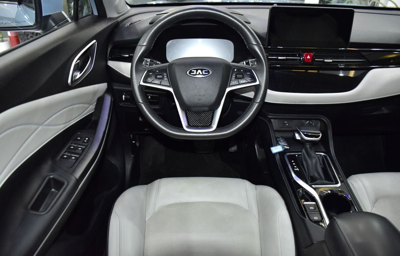 جاك JS4 EXCELLENT DEAL for our JAC JS4 1.5T ( 2023 Model ) in Blue Color GCC Specs
