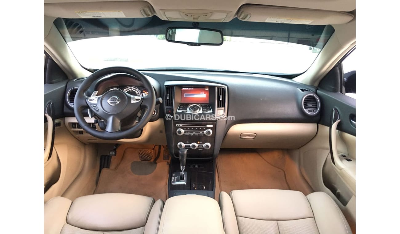 Nissan Maxima