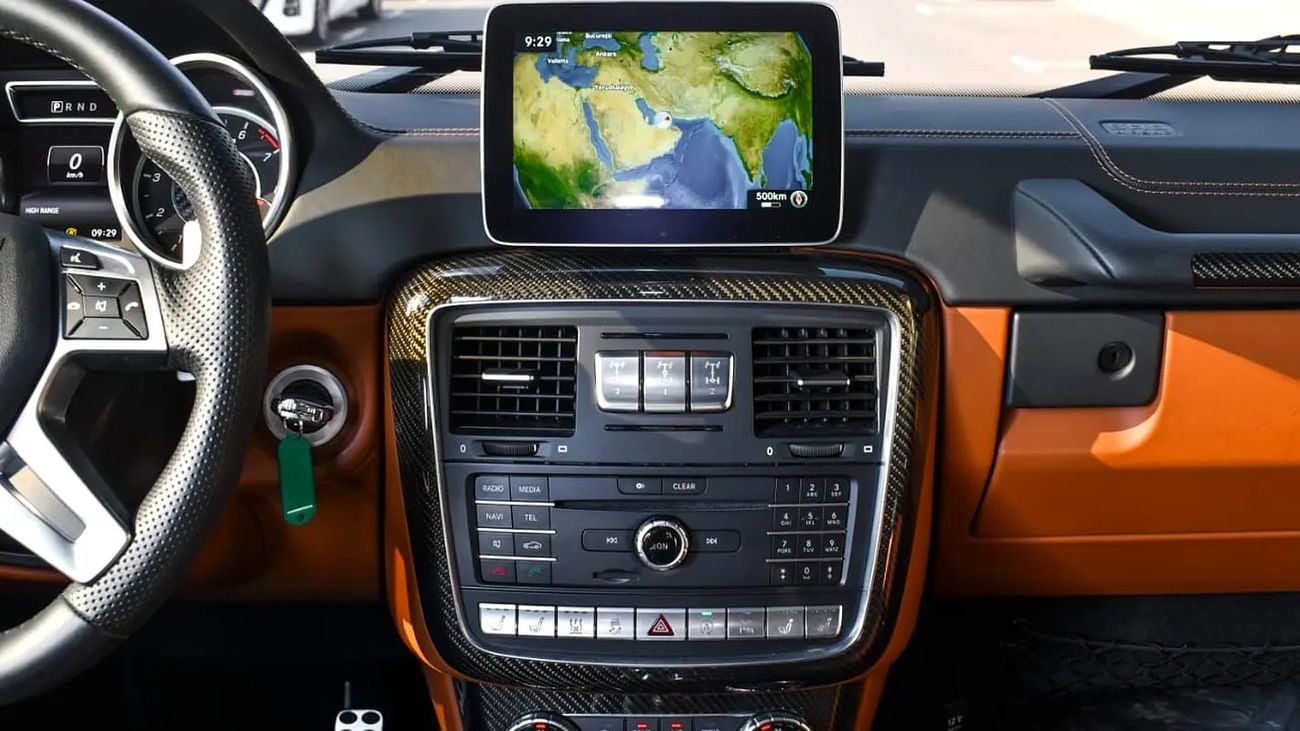 مرسيدس بنز G 63 AMG G63 6X6 GCC Spec - One of two certificated .