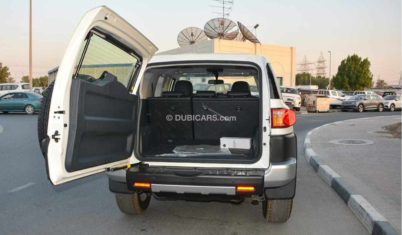 Toyota FJ Cruiser 4.0 with steering wheel control and compressor for export