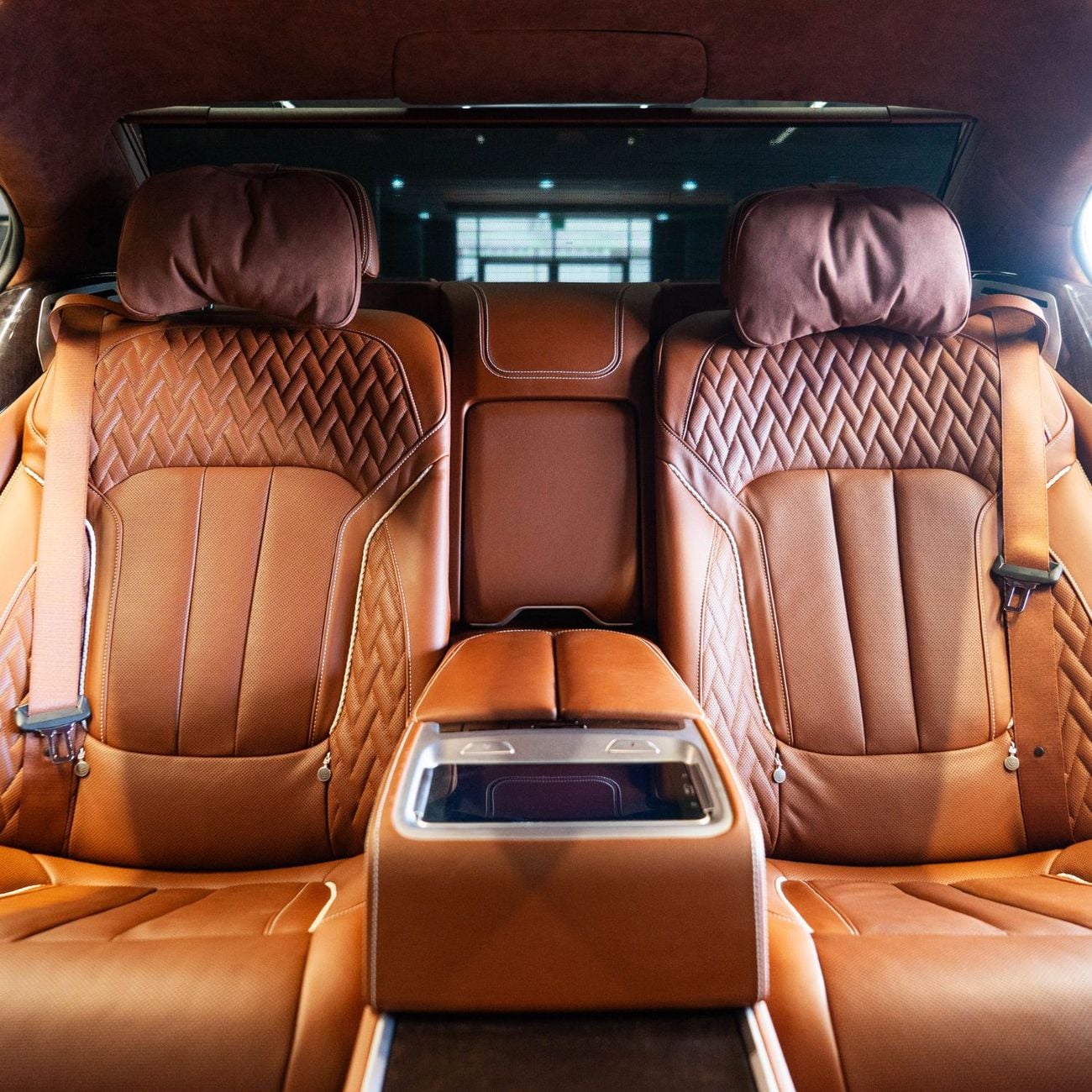 BMW 750Li AED 2,332 P.M • 0% Downpayment • BMW 750Li Individual Package  • 1 Year Warranty