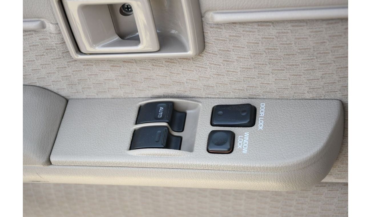 Toyota Land Cruiser Pick Up 4.0L V6 Petrol  ( ready stock available )