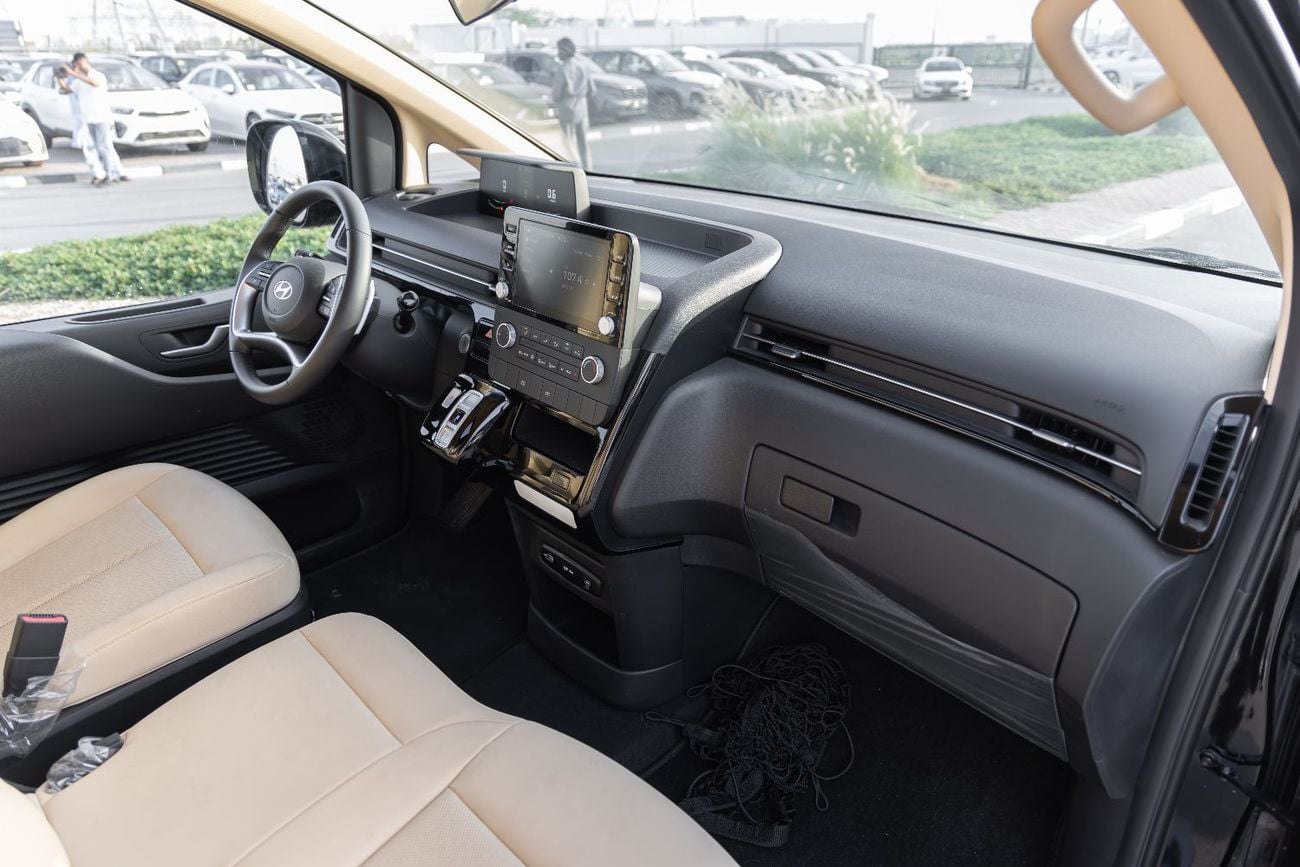 Hyundai Staria Hyundai Staria Comfort | GCC Specs | Automatic | Family Van | 2024 (Export)