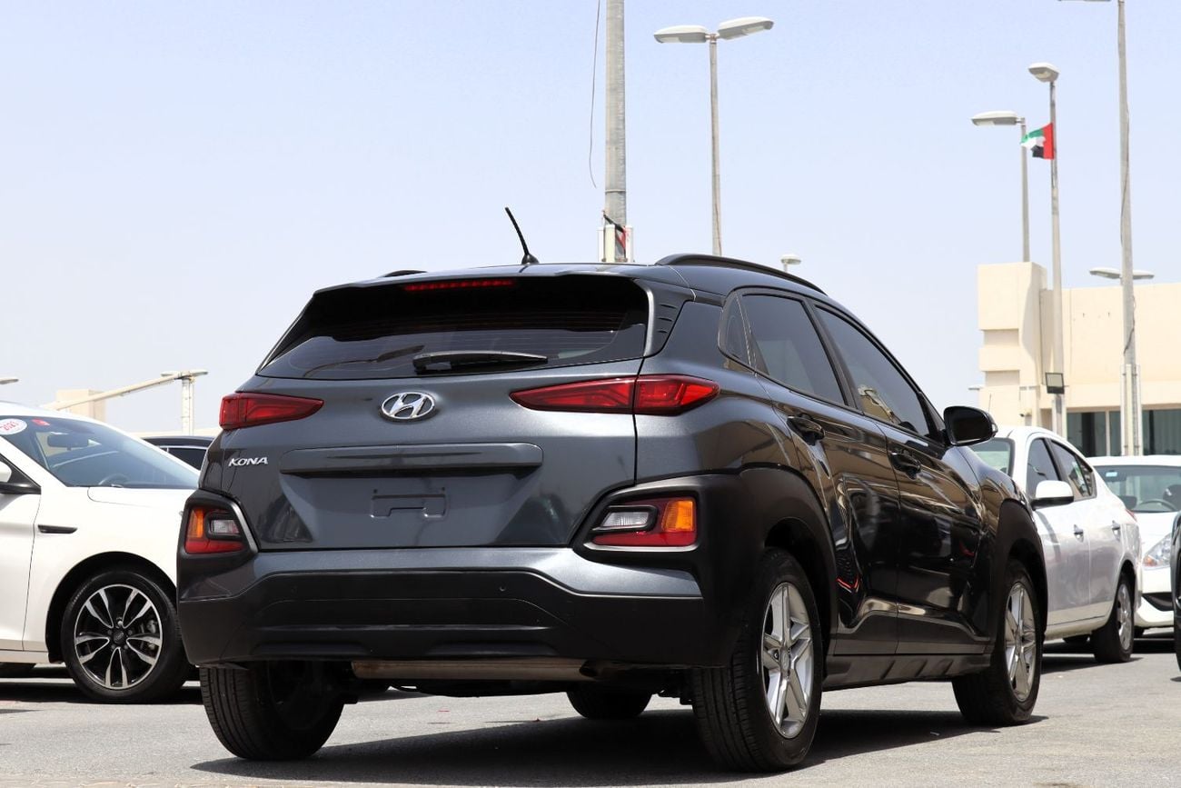 Hyundai Kona SE