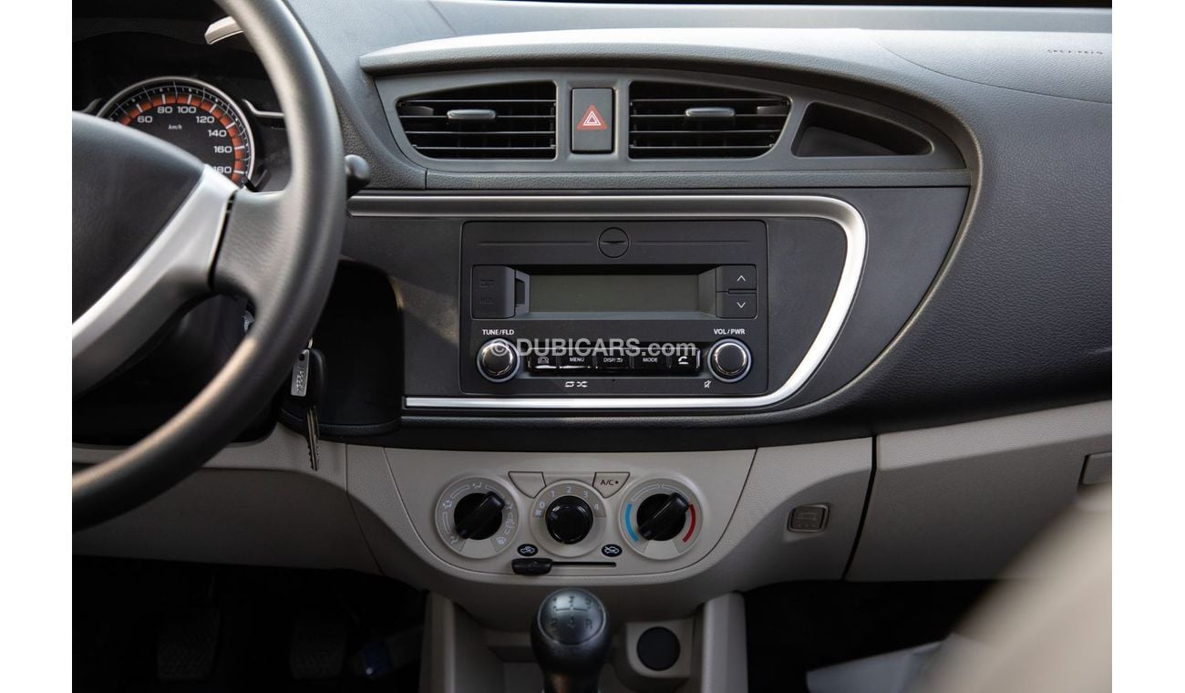 سوزوكي ألتو 2023 Suzuki Alto 800 GLX Hatchback Petrol Manual - Silver inside Black