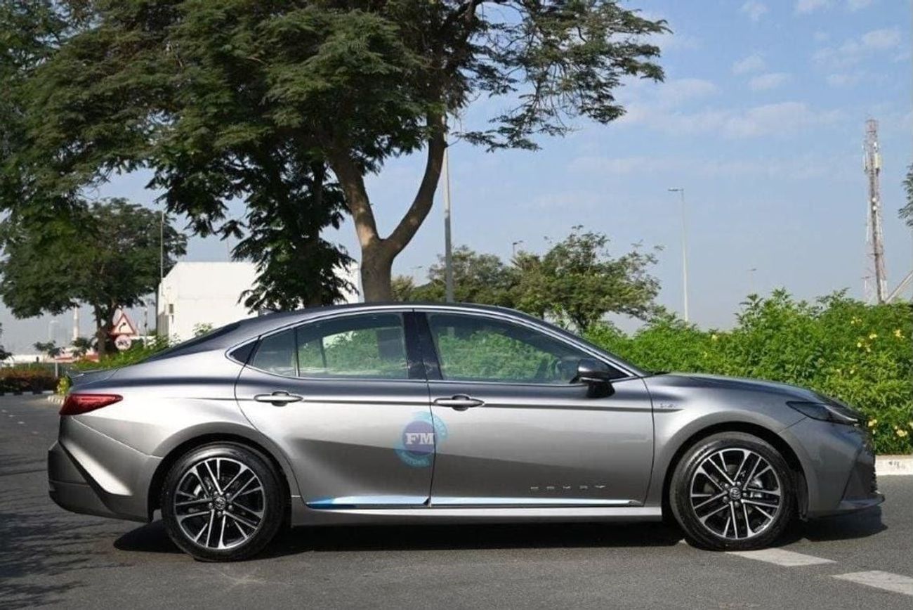 Toyota Camry Hybrid Lumiere 2.5L Petrol 5 Seater Automatic