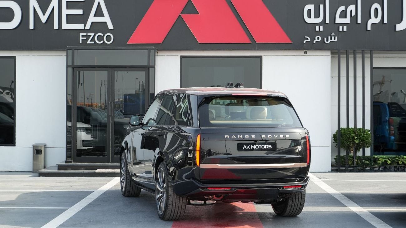 لاند روفر رينج روفر SV SWB P615  4.4L Santorini Black 2026MY Export Only
