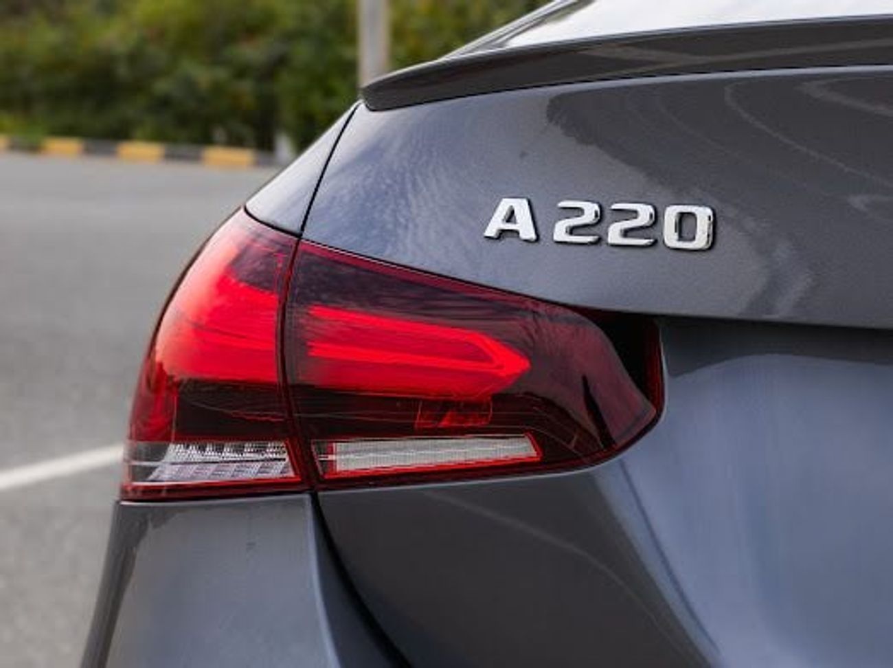 مرسيدس بنز 220