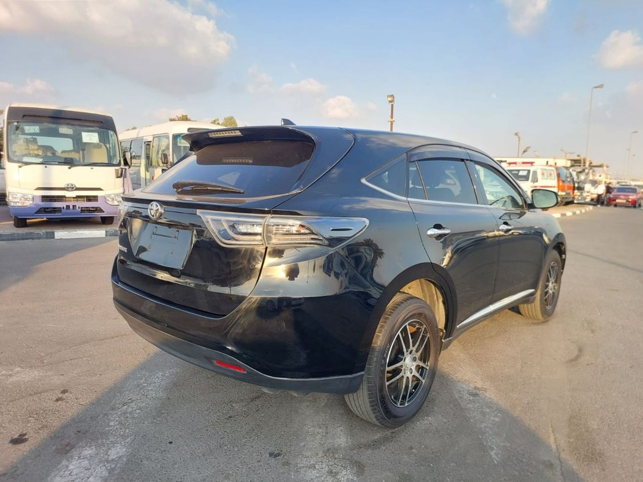 Toyota Harrier TOYOTA HARRIER SUV RHD 2016 MODEL 2.0 L PETROL AUTOMATIC(PM89761)