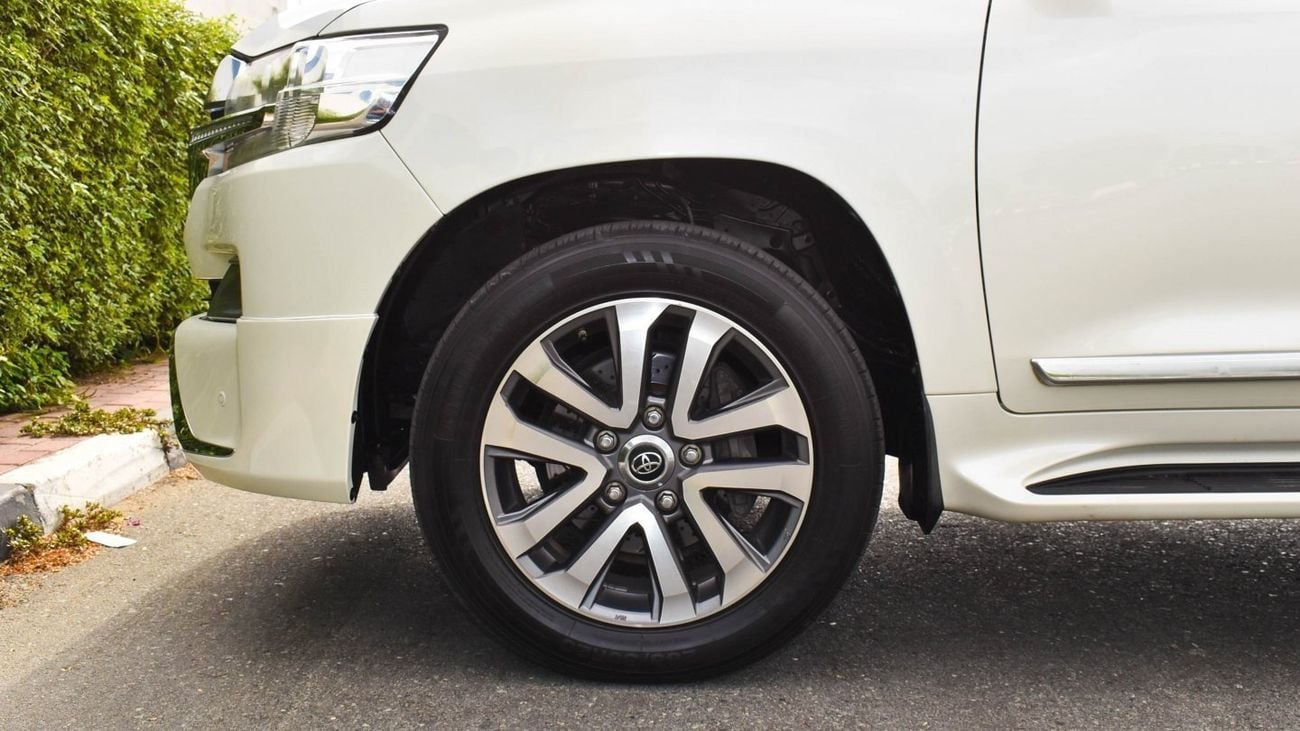 Toyota Land Cruiser EXR 5.7 V8