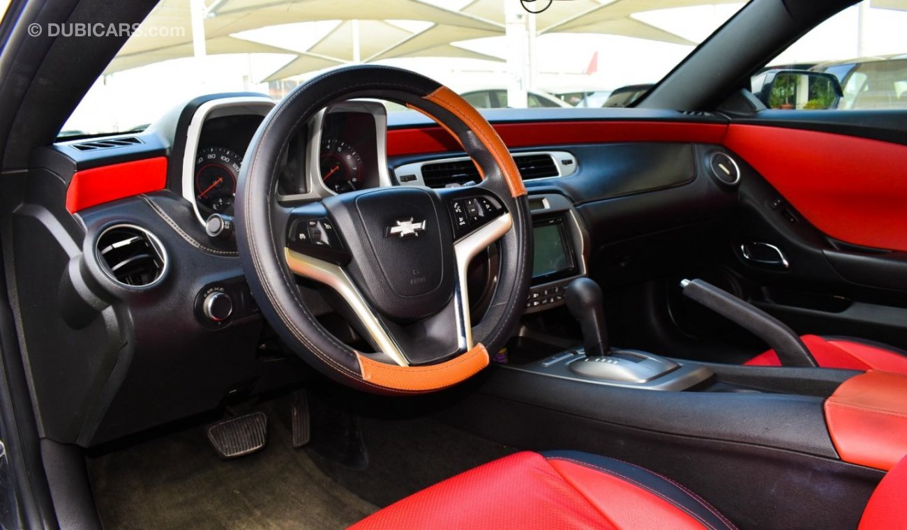 Chevrolet Camaro 2014 model, cruise control, alloy wheels, sensors, screen, rear camera, leather, air conditioning, i