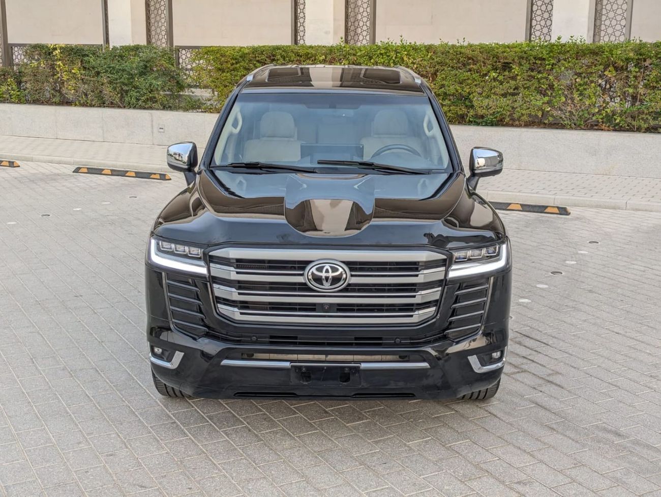 تويوتا لاند كروزر Toyota Landcruiser 2015 facelifted 2025 with interior and exterior v6 4.0L