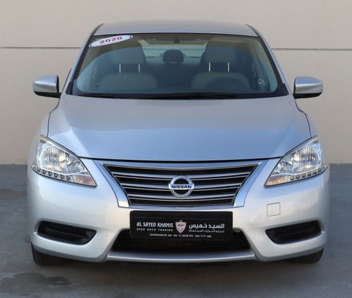 Nissan Sentra ACCIDENTS FREE - GCC - ENGINE 1600 CC - ORIGINAL PAINT - PERFECT CONDITION INSIDE OUT