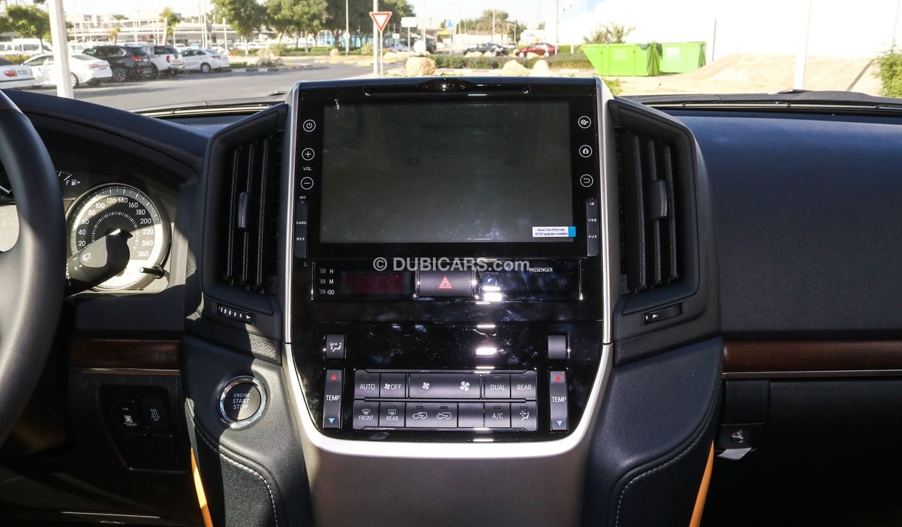 Toyota Land Cruiser GXR V8