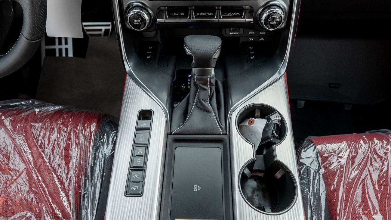 Lexus LX 600 2025 Lexus LX600 F-Sport 3.5L AT Petrol (Green-Red)