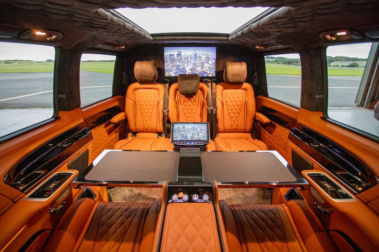 Mercedes-Benz V 300 Senzati GCC Luxury Interior. Mercedes-Benz Approved Conversion