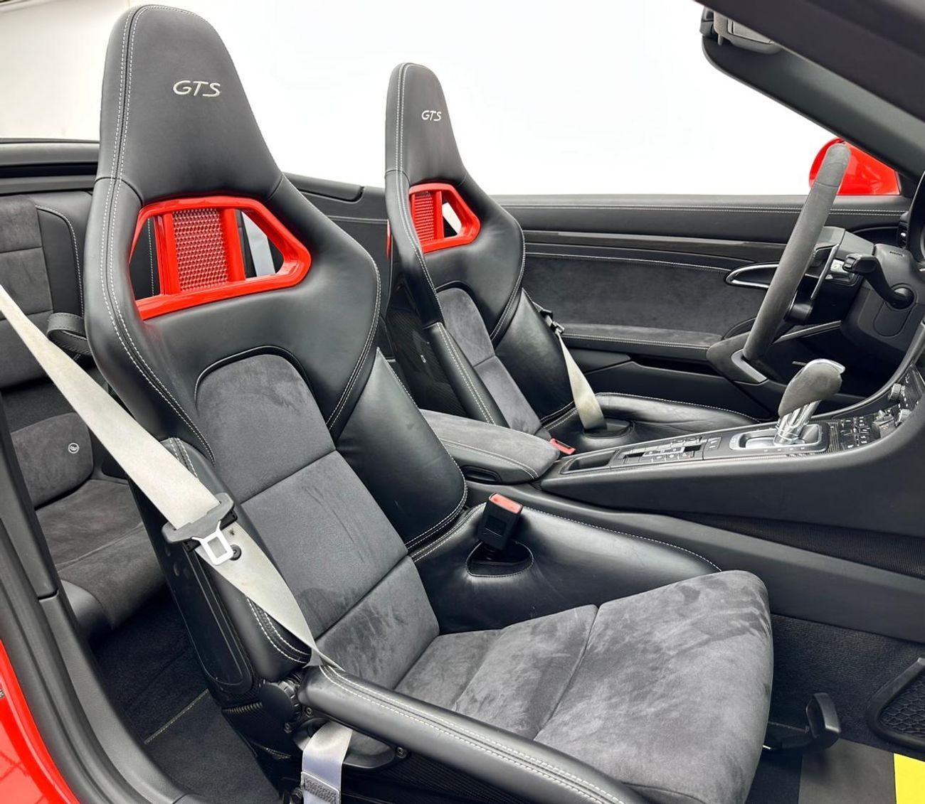 Porsche 911 Carrera GTS 3.0L Convertible 2018 Porsche 911 Carrera GTS Cabriolet, P