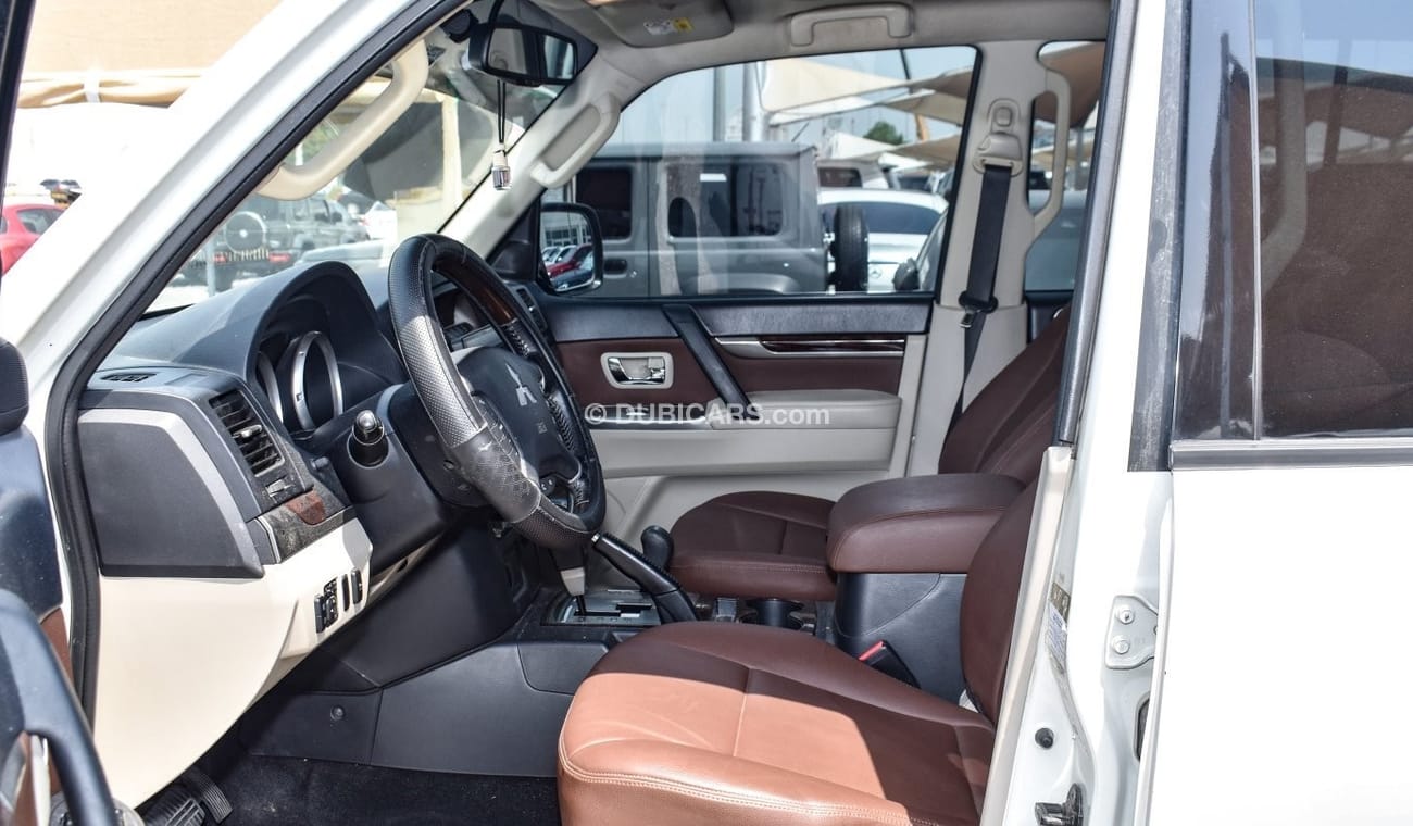 Mitsubishi Pajero GLS