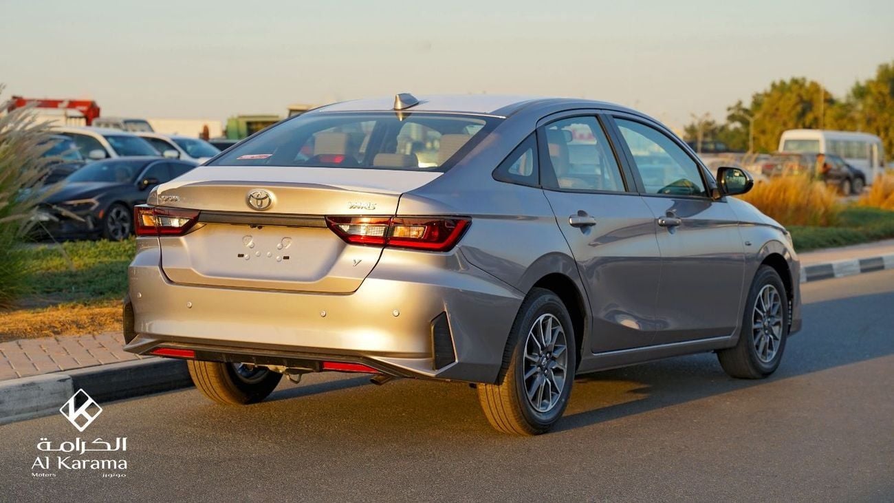 تويوتا يارس 1.3 لتر - تحكم مناخي | عجلات معدنية | كاميرا خلفية | نظام صوتي بشاشة لمس