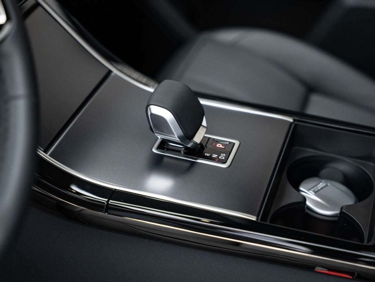 Land Rover Range Rover Velar DYNAMIC SE P250