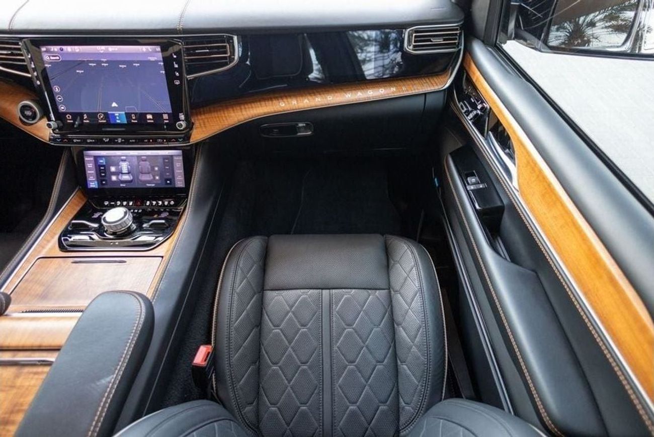 Jeep Grand Wagoneer Series III 3.0T Jeep Grand Wagoneer Series III 2023 GCC under Agency Warranty with Flexible Down-Pay