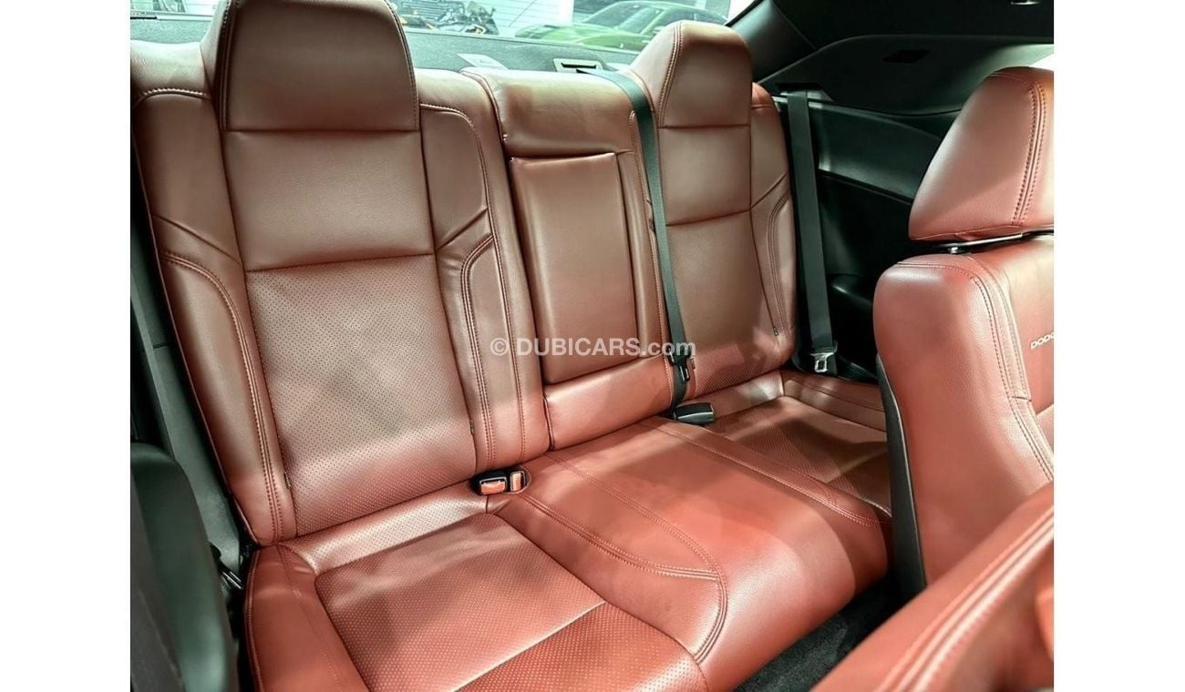 Dodge Challenger 2017 Dodge Challenger R/T Hemi, Warranty, Service History, Full Options, GCC