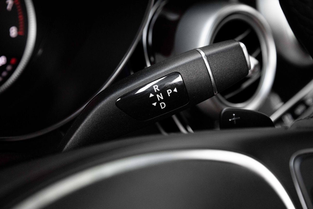 Mercedes-Benz GLC 250 GLC 250 | 2,155 P.M | 0% Downpayment | 4Matic | SUV!