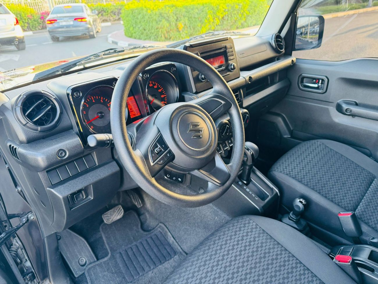 سوزوكي جيمني GLX 1.5L (3-Doors) GCC SPEC NEAT AND CLEAN