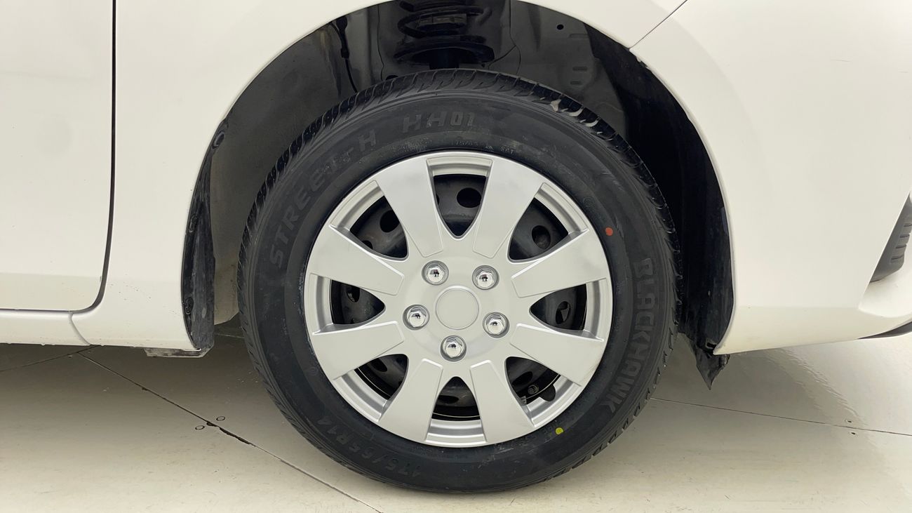 تويوتا يارس SE 1.5 | بدون دفعة مقدمة | اختبار القيادة في المنزل