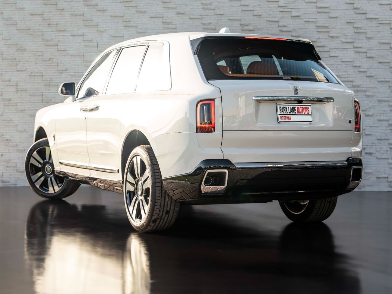 Rolls-Royce Cullinan Silver Badge