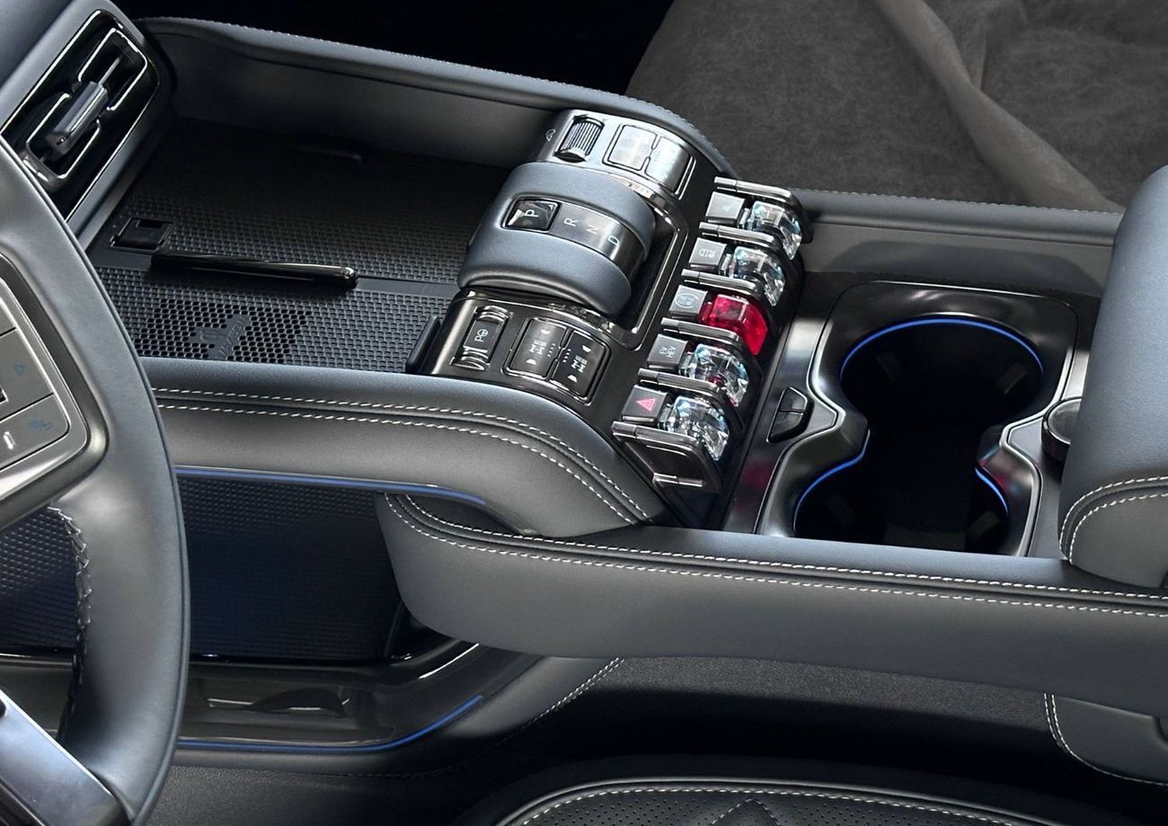 بي واي دي ليوبارد 5 Navigator _ Ready for delivery