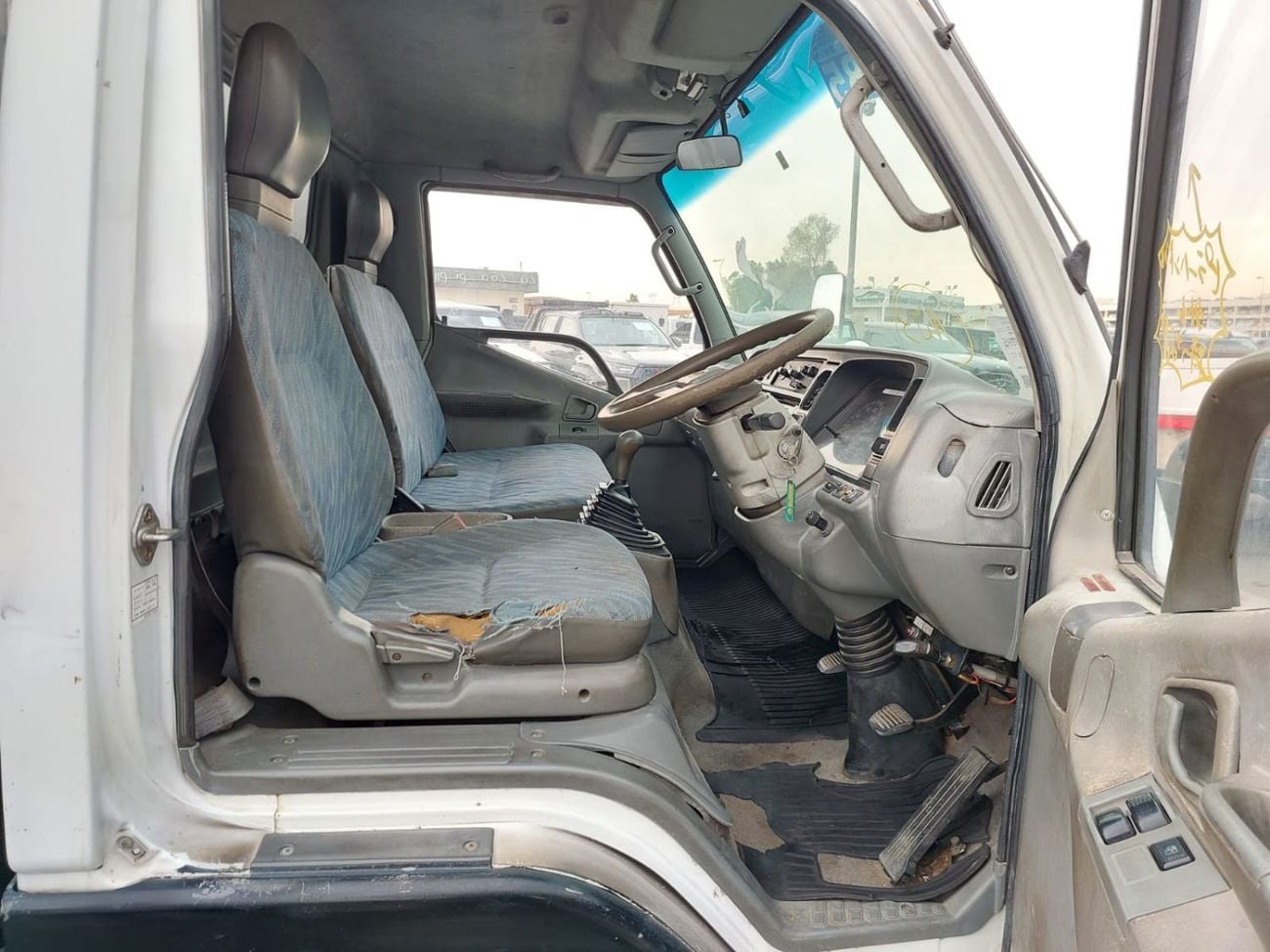 Mitsubishi Fuso Canter (RAMADAN OFFER) MITSUBISHI CANTER TRUCK RHD 1995 MODEL 4.5 L DIESEL MANUAL(PM03195)